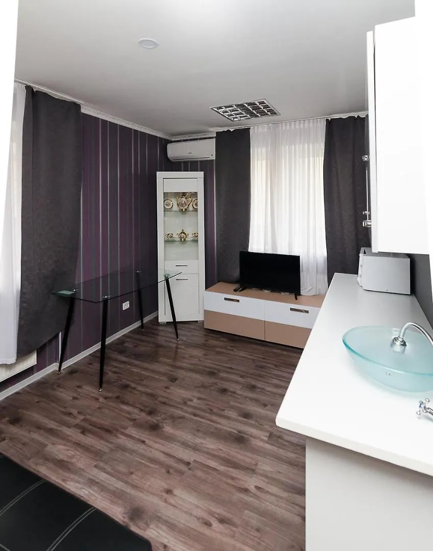 Privat Hotel Kyiv 3*,